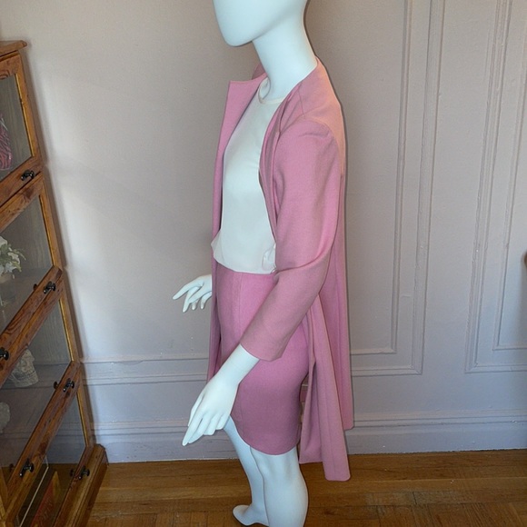 Rose wool two piece jacket and skirt - Picture 7 of 11